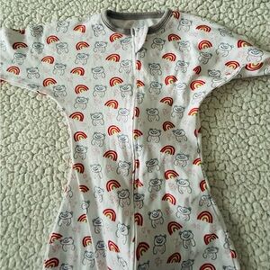 Adorable Rainbow and Bear Print babies Swaddle